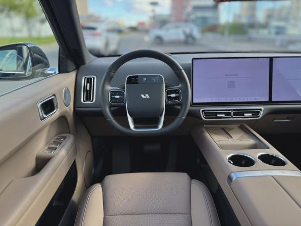Новый Li Auto (Lixiang) L6 2025 года, цена 6 890 000 рублей, внедорожник, Автокод Объявления