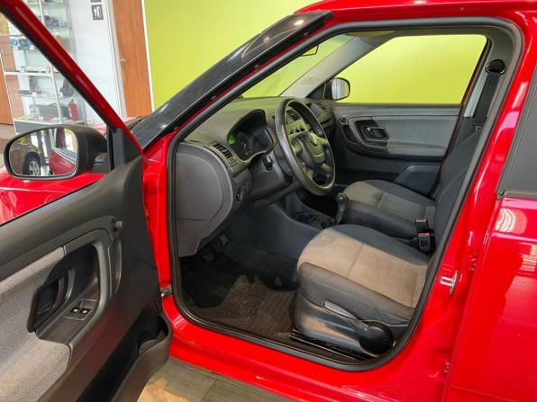 Skoda Fabia II Рестайлинг с пробегом 2012 года, цена 395 000 рублей, 170050 км, хэтчбек, Автокод Объявления