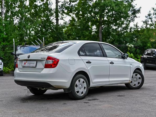 Skoda Rapid I с пробегом 2015 года, цена 550 000 рублей, 386060 км, лифтбек, Автокод Объявления