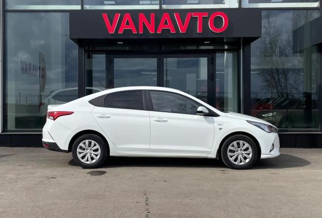 Hyundai Solaris II Рестайлинг с пробегом 2021 года, цена 1 420 000 рублей, 101000 км, седан, Автокод Объявления
