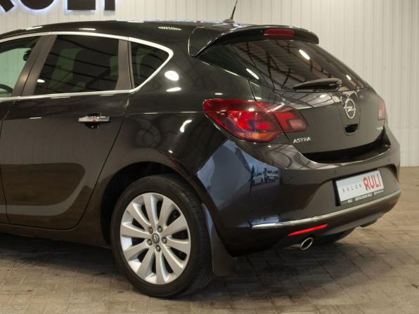 Opel Astra J Рестайлинг с пробегом 2013 года, цена 920 000 рублей, 118975 км, хэтчбек, Автокод Объявления