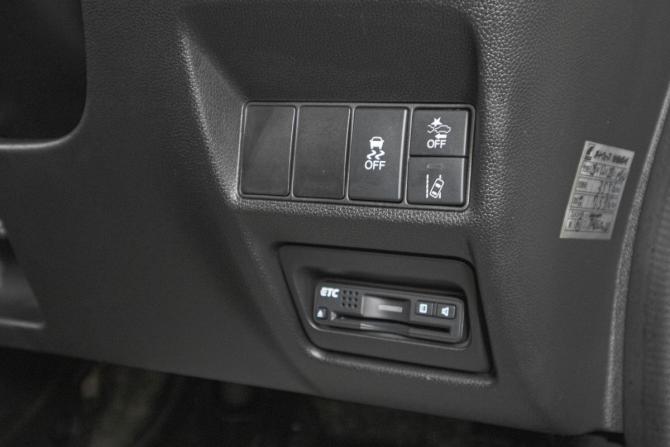 Honda Stepwgn V с пробегом 2016 года, цена 1 849 000 рублей, 117000 км, минивэн, Автокод Объявления