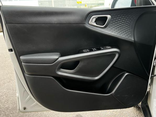 Kia Soul III с пробегом 2022 года, цена 2 299 999 рублей, 38500 км, хэтчбек, Автокод Объявления