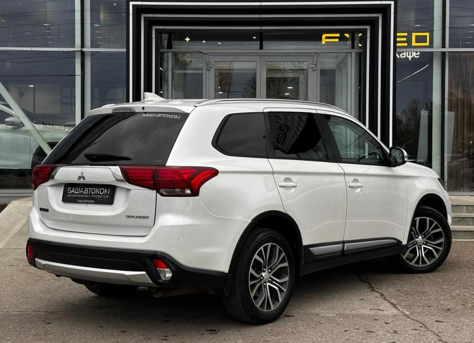 Mitsubishi Outlander III Рестайлинг 2 Уфа  - изображение 4