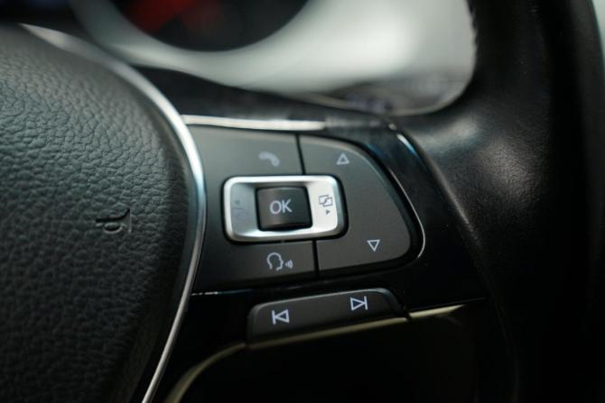 Volkswagen Golf VII с пробегом 2015 года, цена 1 749 020 рублей, 183300 км, универсал, Автокод Объявления