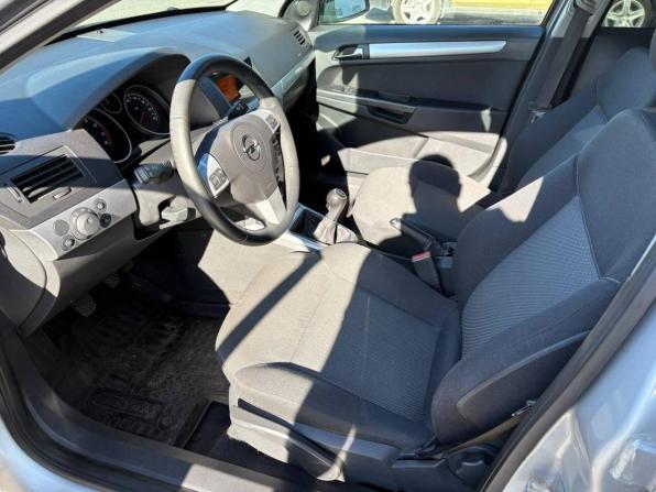 Opel Astra H Рестайлинг с пробегом 2012 года, цена 515 000 рублей, 170000 км, универсал, Автокод Объявления