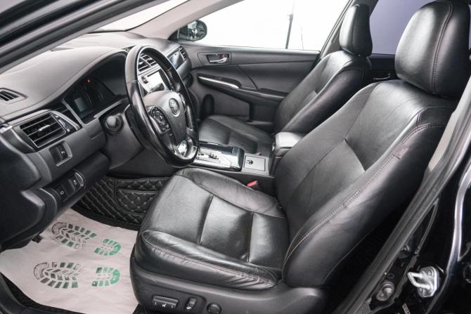 Toyota Camry VII (XV50) Рестайлинг с пробегом 2014 года, цена 1 649 000 рублей, 290000 км, седан, Автокод Объявления