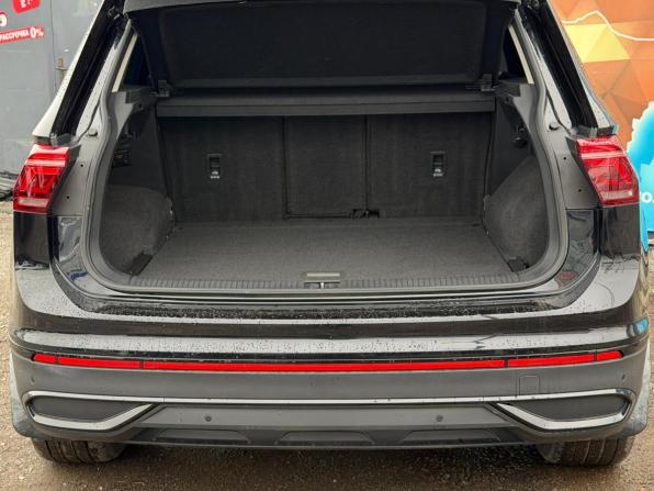 Volkswagen Tiguan II Рестайлинг с пробегом 2021 года, цена 2 985 000 рублей, 98210 км, внедорожник, Автокод Объявления
