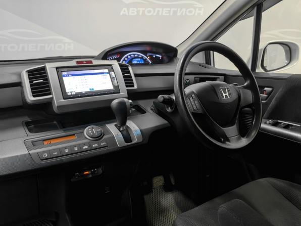 Honda Freed I Рестайлинг с пробегом 2013 года, цена 1 399 000 рублей, 62572 км, компактвэн, Автокод Объявления