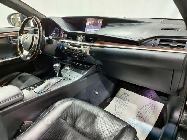 Lexus ES VI с пробегом 2014 года, цена 2 300 000 рублей, 258450 км, седан, Автокод Объявления