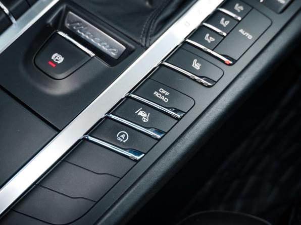 Porsche Macan I с пробегом 2014 года, цена 3 099 000 рублей, 115144 км, внедорожник, Автокод Объявления