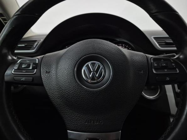 Volkswagen Passat B7 с пробегом 2013 года, цена 1 060 000 рублей, 173906 км, седан, Автокод Объявления