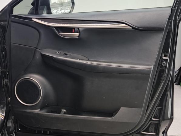 Lexus NX I с пробегом 2016 года, цена 2 200 000 рублей, 140512 км, внедорожник, Автокод Объявления