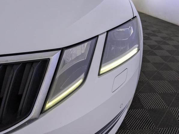 Skoda Octavia III (A7) Рестайлинг с пробегом 2020 года, цена 1 675 000 рублей, 130091 км, лифтбек, Автокод Объявления