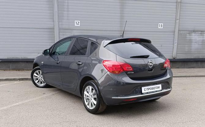 Opel Astra J Рестайлинг с пробегом 2013 года, цена 639 000 рублей, 185383 км, хэтчбек, Автокод Объявления
