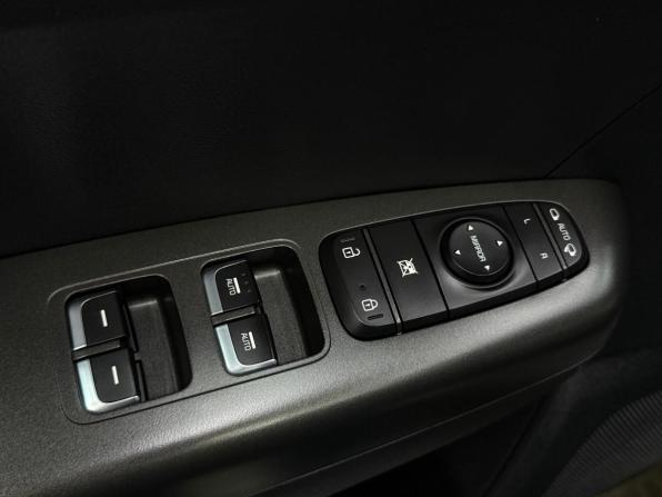 Kia Sportage IV Рестайлинг с пробегом 2018 года, цена 2 030 000 рублей, 68650 км, внедорожник, Автокод Объявления