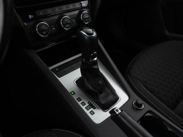 Skoda Octavia III (A7) с пробегом 2016 года, цена 1 700 050 рублей, 141228 км, лифтбек, Автокод Объявления