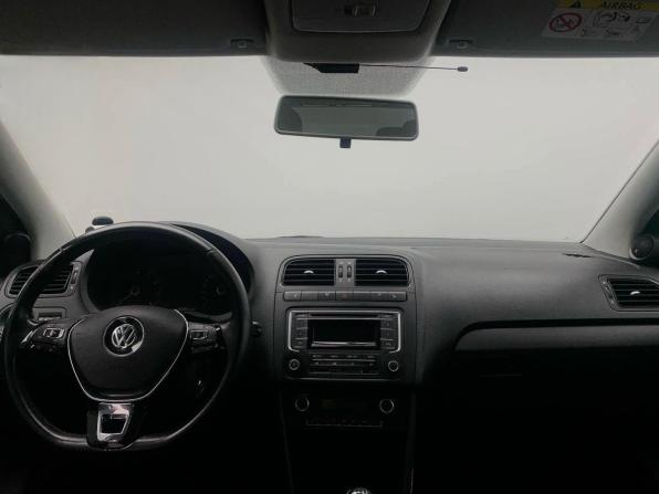 Volkswagen Polo V Рестайлинг с пробегом 2015 года, цена 949 000 рублей, 81938 км, седан, Автокод Объявления