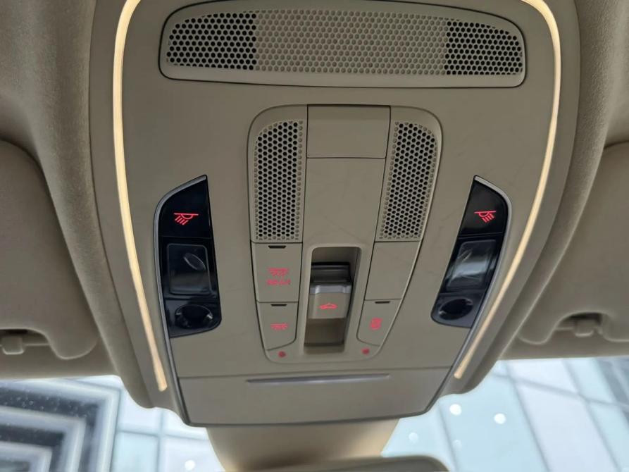 Audi A8 III (D4) Рестайлинг Екатеринбург  - изображение 36