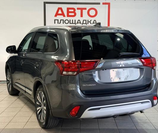 Mitsubishi Outlander IV с пробегом 2021 года, цена 2 699 000 рублей, 85106 км, внедорожник, Автокод Объявления