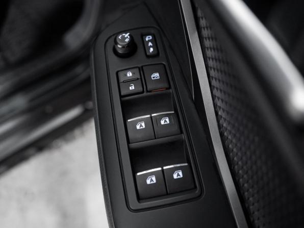 Toyota C-HR I с пробегом 2017 года, цена 1 640 300 рублей, 77493 км, внедорожник, Автокод Объявления