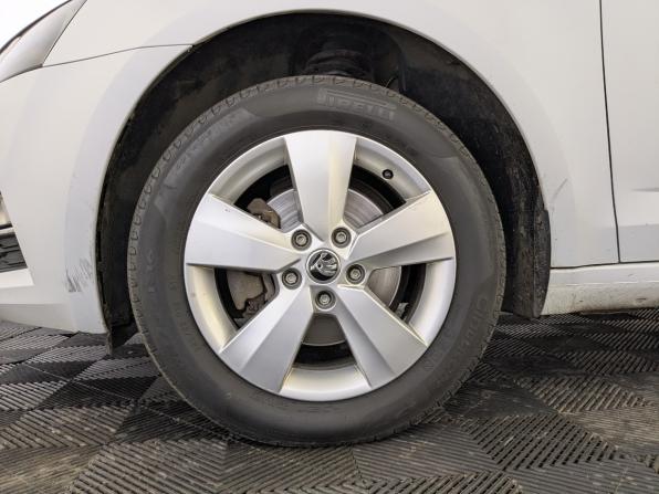 Skoda Octavia III (A7) Рестайлинг с пробегом 2019 года, цена 1 913 500 рублей, 148647 км, лифтбек, Автокод Объявления