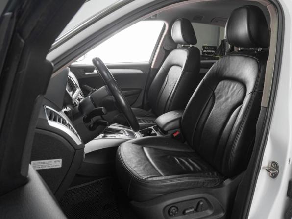 Audi Q5 I (8R) с пробегом 2010 года, цена 1 429 000 рублей, 220622 км, внедорожник, Автокод Объявления