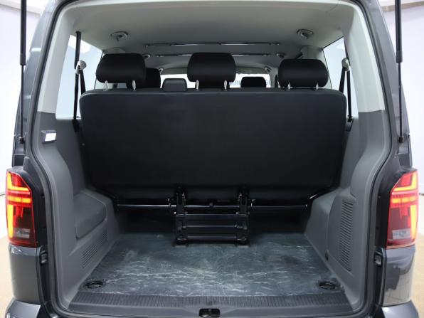 Volkswagen Caravelle T6 Рестайлинг с пробегом 2021 года, цена 4 990 000 рублей, 56450 км, минивэн, Автокод Объявления