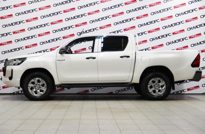 Toyota Hilux VIII Рестайлинг 2 с пробегом 2021 года, цена 3 265 650 рублей, 336305 км, пикап, Автокод Объявления