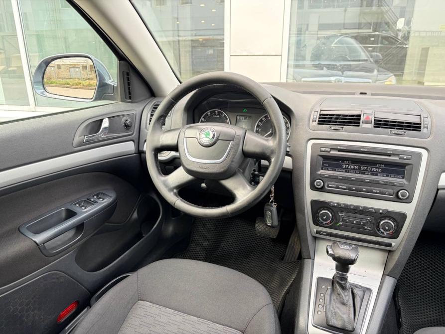 Skoda Octavia II (A5) Рестайлинг Санкт-Петербург  - изображение 6