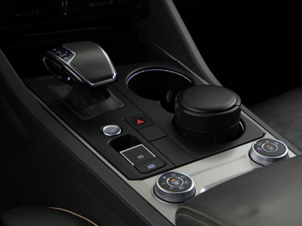 Volkswagen Touareg III с пробегом 2019 года, цена 4 246 900 рублей, 169765 км, внедорожник, Автокод Объявления