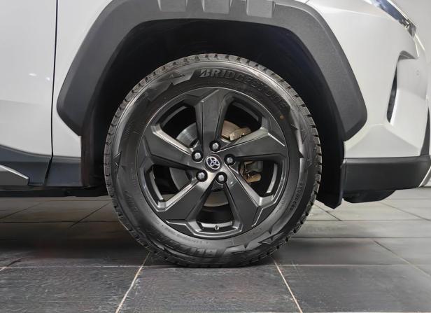 Toyota RAV4 V (XA50) с пробегом 2022 года, цена 3 652 000 рублей, 55064 км, внедорожник, Автокод Объявления