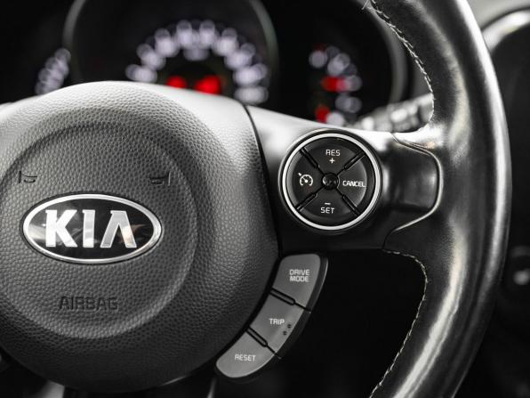 Kia Soul II Рестайлинг с пробегом 2018 года, цена 1 370 000 рублей, 146939 км, хэтчбек, Автокод Объявления