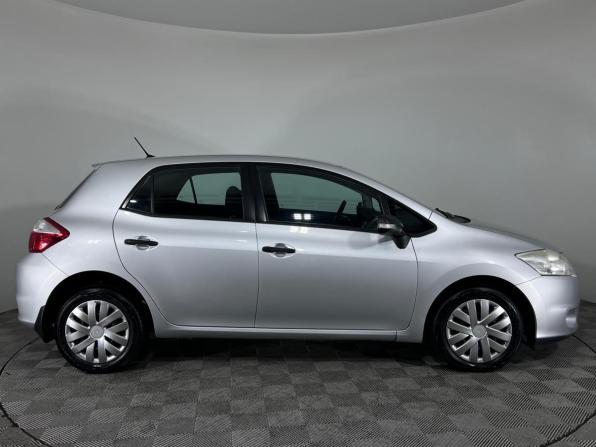 Toyota Auris I Рестайлинг с пробегом 2011 года, цена 950 000 рублей, 193108 км, хэтчбек, Автокод Объявления