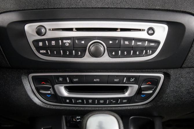 Renault Scenic III с пробегом 2010 года, цена 559 000 рублей, 297025 км, компактвэн, Автокод Объявления