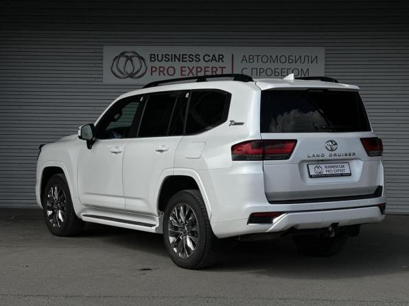 Toyota Land Cruiser 300 Series с пробегом 2021 года, цена 11 500 000 рублей, 44875 км, внедорожник, Автокод Объявления