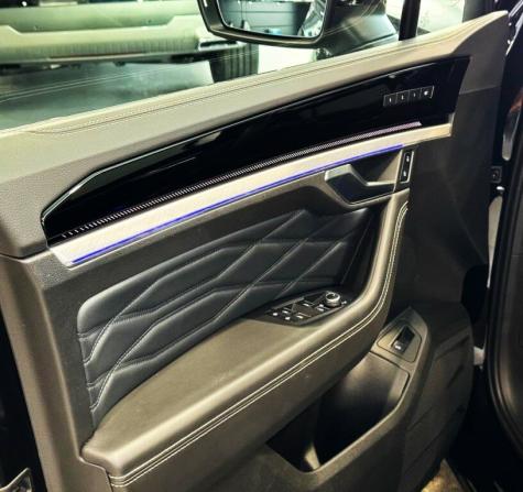 Volkswagen Touareg III Рестайлинг с пробегом 2024 года, цена 13 340 500 рублей, 23998 км, внедорожник, Автокод Объявления
