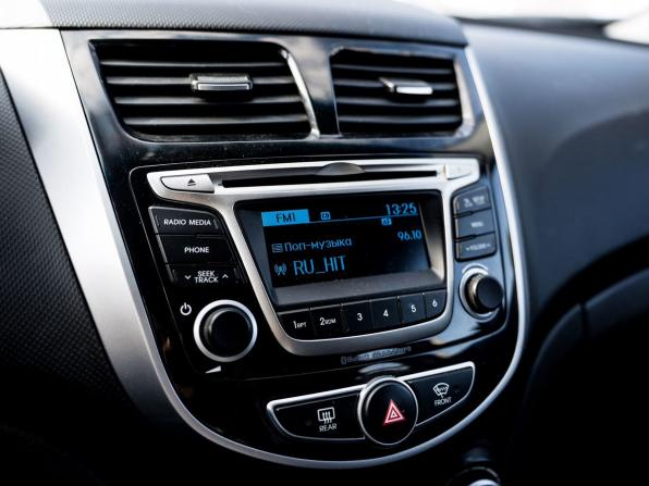 Hyundai Solaris I Рестайлинг с пробегом 2016 года, цена 1 180 000 рублей, 95000 км, хэтчбек, Автокод Объявления