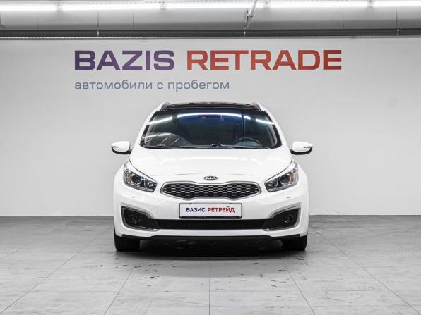 Kia Ceed II Рестайлинг с пробегом 2018 года, цена 1 290 000 рублей, 239600 км, хэтчбек, Автокод Объявления