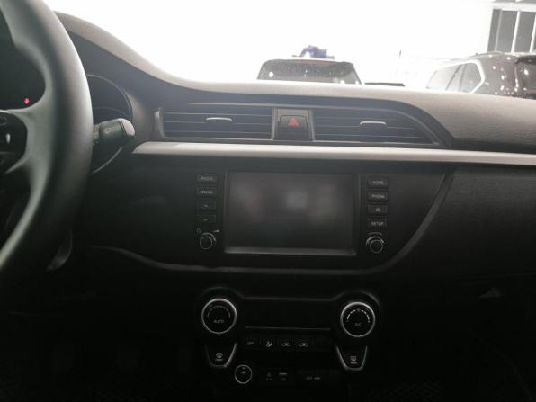 Kia Rio IV с пробегом 2018 года, цена 1 350 000 рублей, 111500 км, седан, Автокод Объявления
