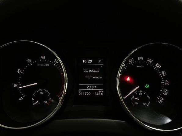 Skoda Yeti I Рестайлинг с пробегом 2017 года, цена 1 270 000 рублей, 211721 км, внедорожник, Автокод Объявления