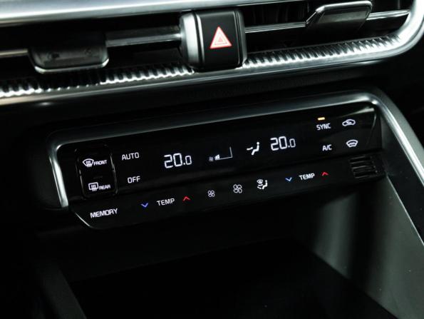 Kia K5 III с пробегом 2021 года, цена 2 485 000 рублей, 56851 км, седан, Автокод Объявления
