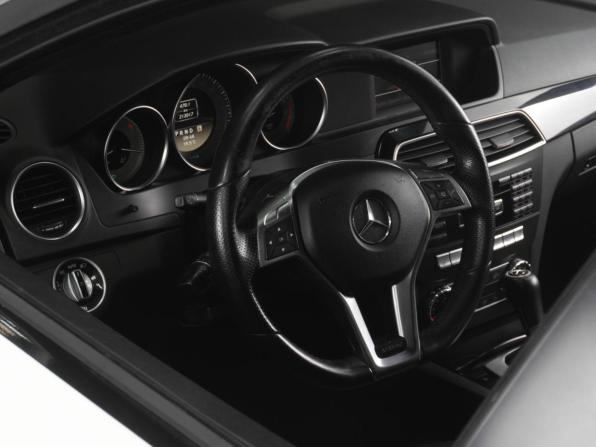 Mercedes-Benz C-Класс III (W204) Рестайлинг с пробегом 2011 года, цена 1 499 000 рублей, 213017 км, седан, Автокод Объявления