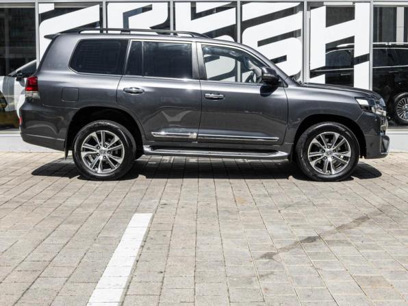 Toyota Land Cruiser 200 Series Рестайлинг 2 с пробегом 2016 года, цена 5 775 000 рублей, 161609 км, внедорожник, Автокод Объявления