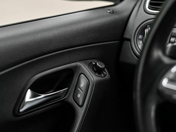 Volkswagen Polo V с пробегом 2012 года, цена 865 000 рублей, 104405 км, седан, Автокод Объявления