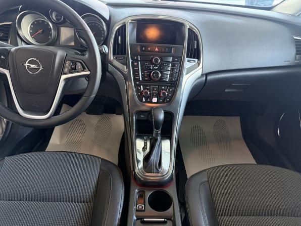Opel Astra J с пробегом 2010 года, цена 535 000 рублей, 158721 км, хэтчбек, Автокод Объявления