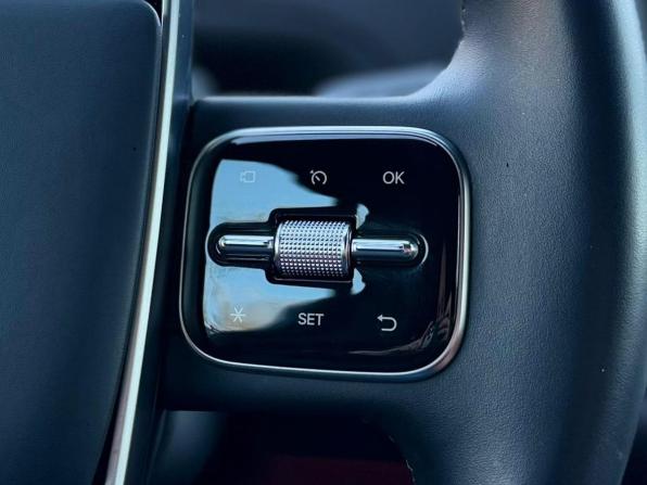 Li Auto (Lixiang) L9 I с пробегом 2024 года, цена 6 990 000 рублей, 9700 км, внедорожник, Автокод Объявления