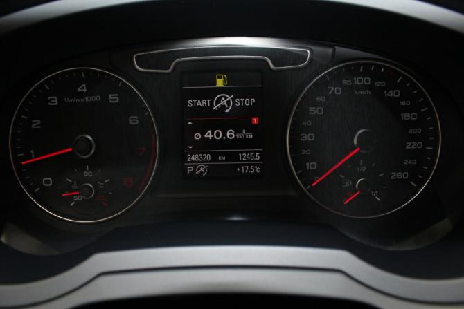 Audi Q3 I (8U) с пробегом 2014 года, цена 1 309 000 рублей, 248920 км, внедорожник, Автокод Объявления