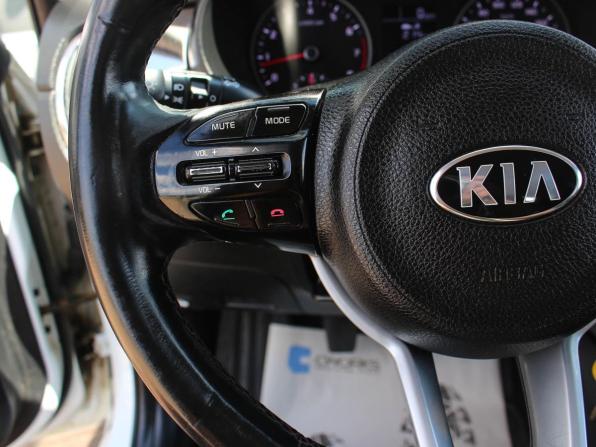 Kia Rio IV с пробегом 2018 года, цена 1 079 900 рублей, 196890 км, седан, Автокод Объявления