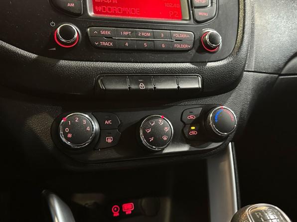 Kia Ceed II Рестайлинг с пробегом 2015 года, цена 955 000 рублей, 205183 км, хэтчбек, Автокод Объявления